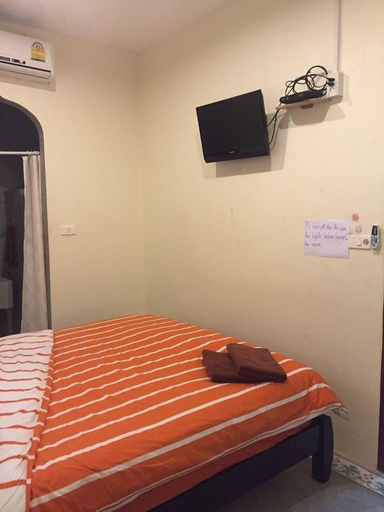 Tid Tarad Hostel HHQ Exterior photo