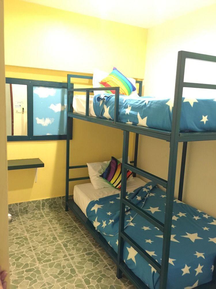Tid Tarad Hostel HHQ Exterior photo