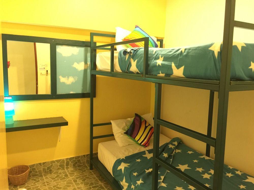 Tid Tarad Hostel HHQ Exterior photo