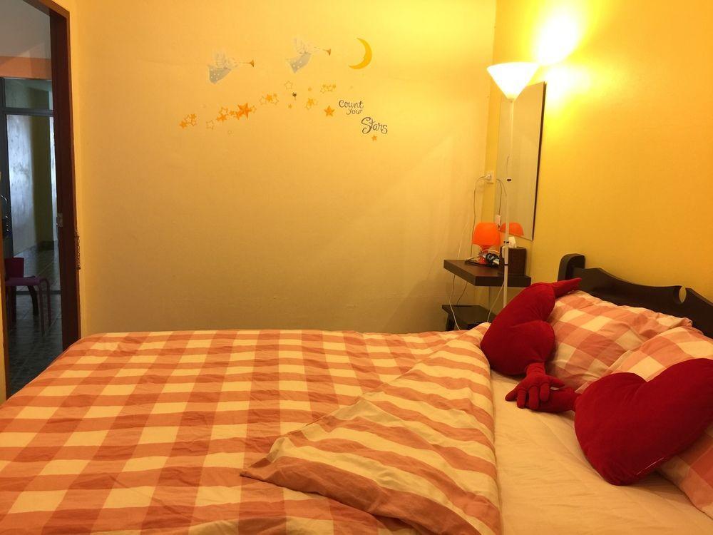 Tid Tarad Hostel HHQ Exterior photo